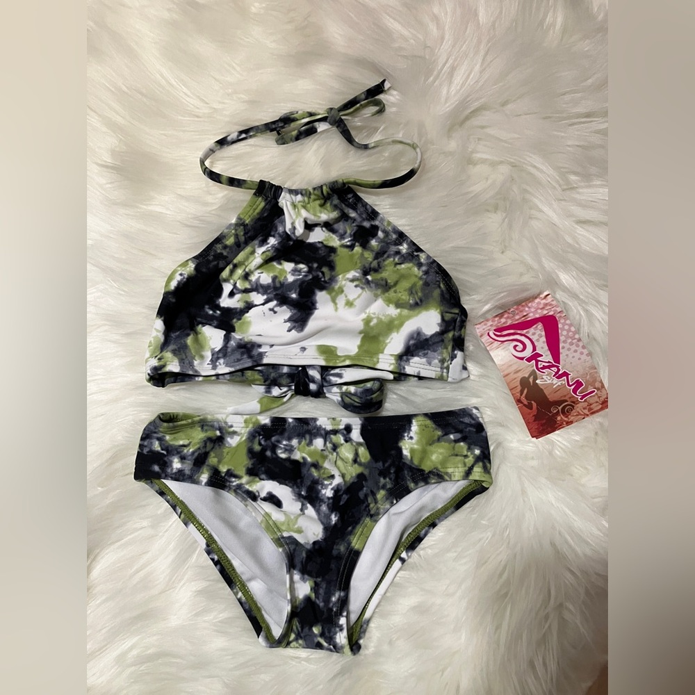 Girl 2 piece Swimsuit Size 5T